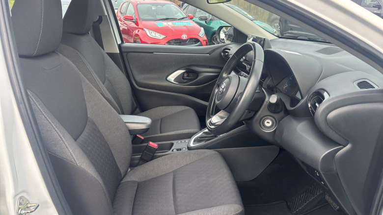 Toyota Yaris 1.5 Hybrid Icon 5dr CVT Hybrid Hatchback